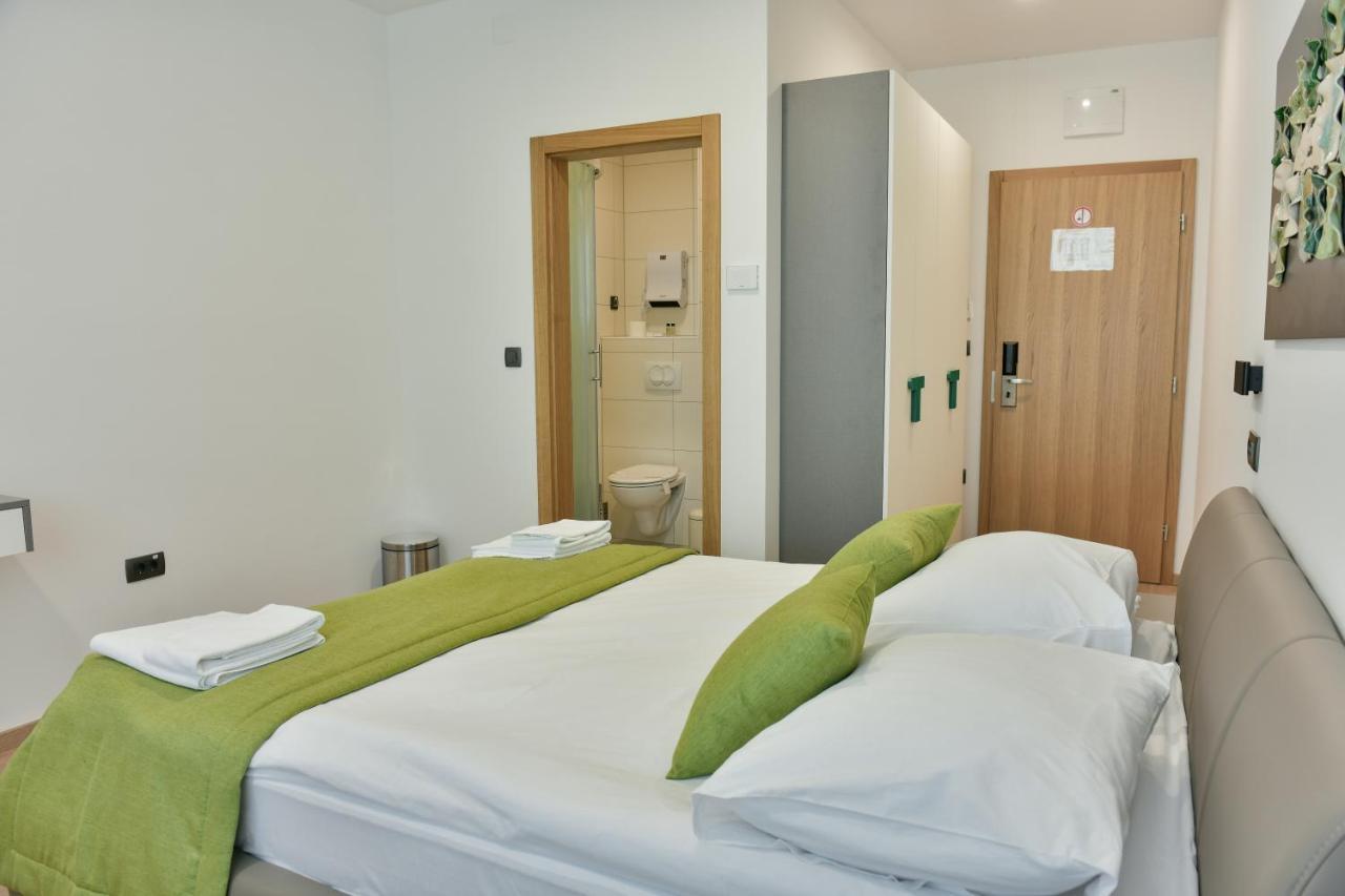 Hostel Green Donji Kraljevoc エクステリア 写真